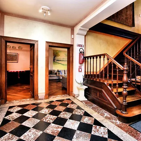 Ferienhaus Luxurious Mansion With Indoor Pool And Sauna
