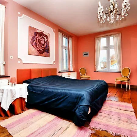 Ferienhaus Luxurious Mansion With Indoor Pool And Sauna