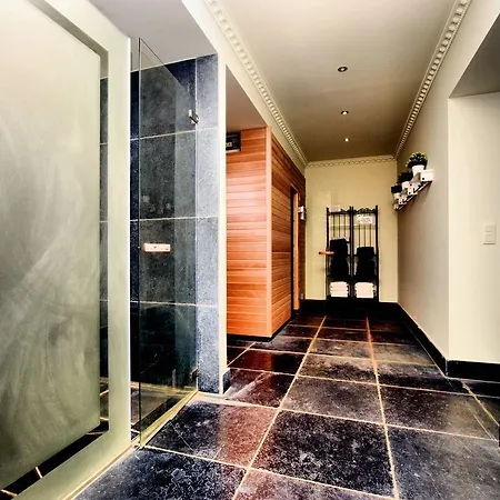 Ferienhaus Luxurious Mansion With Indoor Pool And Sauna Mesnil-Saint-Blaise